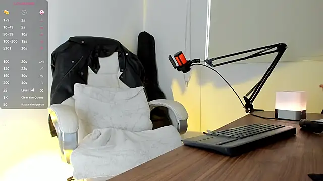 Fraannco online show from March 1, 2025, 10:42 pm