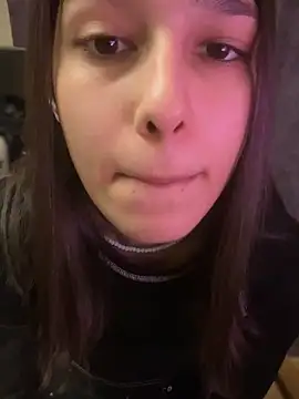 Snapshot of mollyEXD chatting on November 20, 2025, 1:23 pm mollyEXD online show from November 20, 2025, 1:23 pm