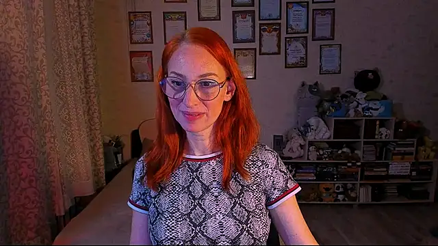 red rocco online show from February 27, 2025, 7:04 pm