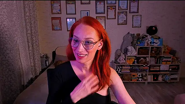 red rocco online show from March 5, 2025, 4:24 pm