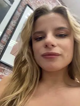 LanaSparks online show from October 6, 2025, 4:46 am