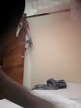 hungrydog18 online show from October 2, 2025, 8:23 pm