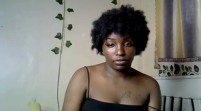 Vprettieeer online show from February 10, 2025, 2:16 pm