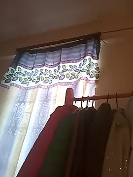 Vprettieeer online show from March 18, 2025, 5:34 am