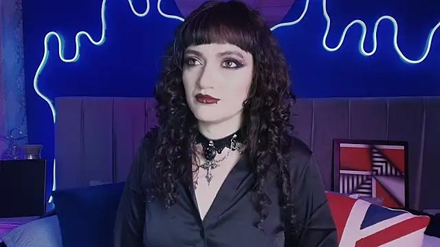 JeanneSabatier online show from July 9, 2026, 7:57 pm