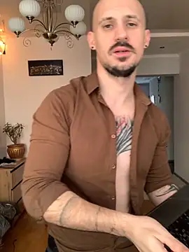 AssHunter4k online show from November 18, 2025, 9:23 am