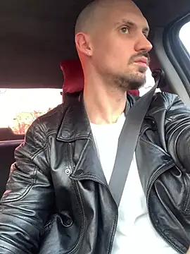 AssHunter4k online show from March 22, 2025, 4:26 pm