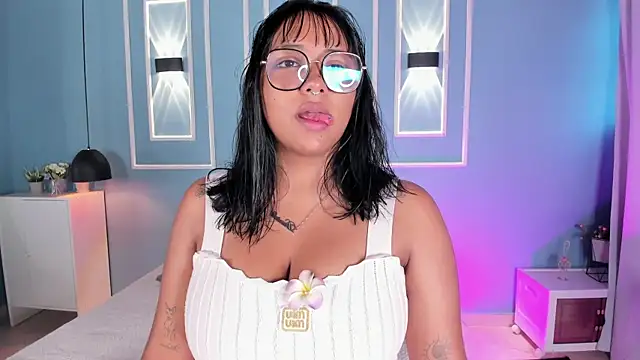 isabella zc online show from July 25, 2026, 11:49 am