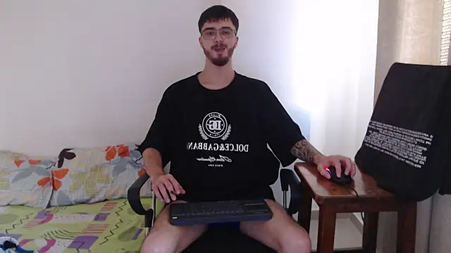 Aleex Miller online show from November 17, 2025, 10:25 pm