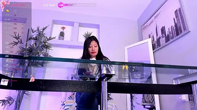 hannah howeell   online show from February 28, 2025, 4:20 pm