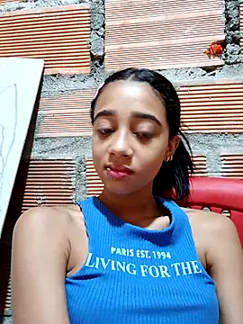 Snapshot of Zoe_Sweett18 chatting on September 19, 2025, 12:20 pm Zoe Sweett18 online show from September 19, 2025, 12:20 pm