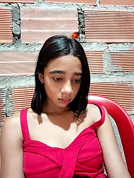 Snapshot of Zoe_Sweett18 chatting on November 17, 2025, 12:53 pm Zoe Sweett18 online show from November 17, 2025, 12:53 pm