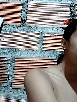 Snapshot of Zoe_Sweett18 chatting on October 2, 2025, 12:30 pm Zoe Sweett18 online show from October 2, 2025, 12:30 pm