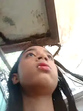 Snapshot of Zoe_Sweett18 chatting on March 5, 2025, 7:38 pm Zoe Sweett18 online show from March 5, 2025, 7:38 pm