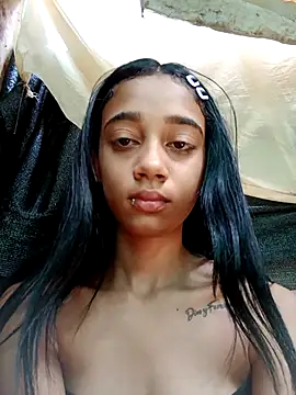 Snapshot of Zoe_Sweett18 chatting on March 3, 2025, 12:50 pm Zoe Sweett18 online show from March 3, 2025, 12:50 pm