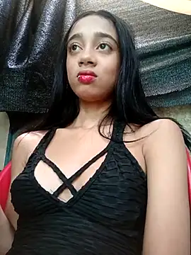 Snapshot of Zoe_Sweett18 chatting on March 4, 2025, 8:05 pm Zoe Sweett18 online show from March 4, 2025, 8:05 pm