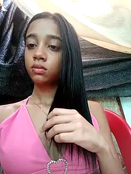 Snapshot of Zoe_Sweett18 chatting on March 14, 2025, 7:55 pm Zoe Sweett18 online show from March 14, 2025, 7:55 pm