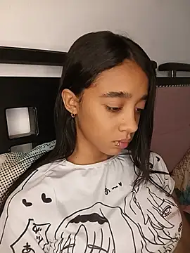 Zoe Sweett18 online show from June 2, 2026, 6:30 pm