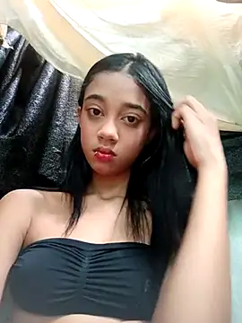 Snapshot of Zoe_Sweett18 chatting on March 8, 2025, 12:41 pm Zoe Sweett18 online show from March 8, 2025, 12:41 pm