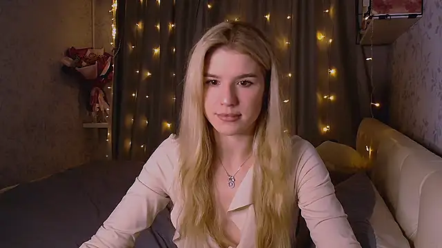 Melissa smith  online show from October 13, 2025, 7:15 pm