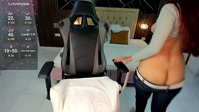 Snapshot of Lolly_18 chatting on September 16, 2025, 3:13 pm Lolly 18 online show from September 16, 2025, 3:13 pm