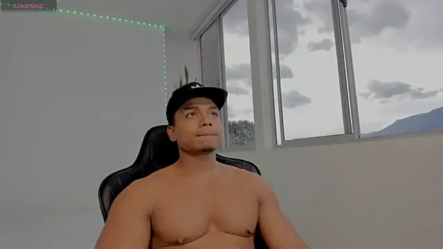 XavierColeman online show from May 1, 2026, 10:37 pm