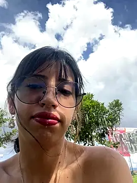 MiaFlamesxxx online show from September 22, 2025, 7:31 pm