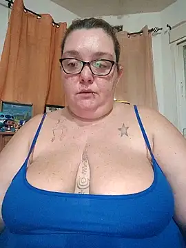 Snapshot of diosacurvy1984 chatting on December 16, 2025, 8:40 am diosacurvy1984 online show from December 16, 2025, 8:40 am