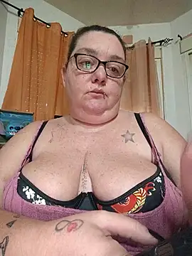 Snapshot of diosacurvy1984 chatting on January 11, 2026, 9:05 am diosacurvy1984 online show from January 11, 2026, 9:05 am