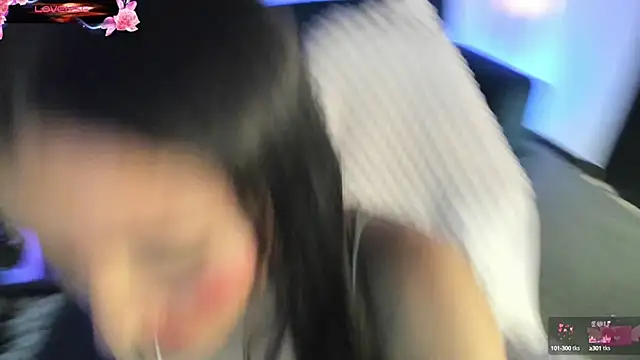 VioletParkker online show from March 4, 2025, 2:21 pm