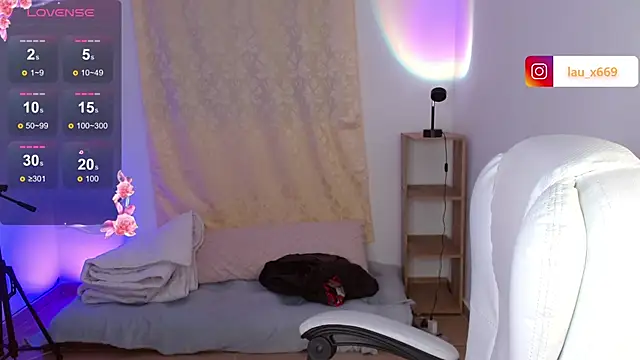 isabella1616 online show from September 26, 2025, 2:29 am