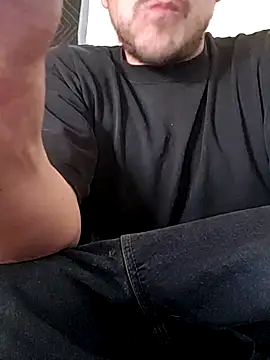 Snapshot of almighty_d chatting on March 12, 2025, 10:07 pm almighty d online show from March 12, 2025, 10:07 pm