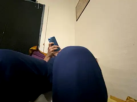 Snapshot of almighty_d chatting on November 11, 2025, 4:40 am almighty d online show from November 11, 2025, 4:40 am