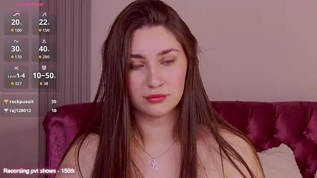 KiraBarlows online show from November 6, 2025, 7:18 pm