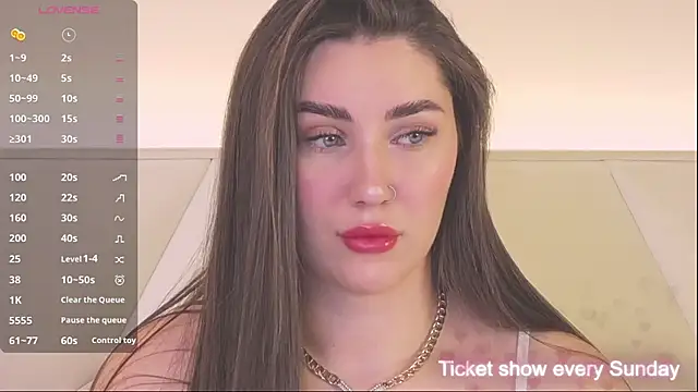 KiraBarlows online show from September 18, 2025, 8:23 pm