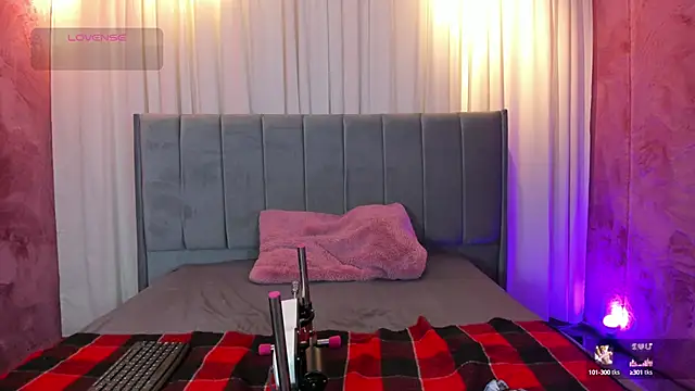 camilapersy online show from February 22, 2025, 12:29 pm