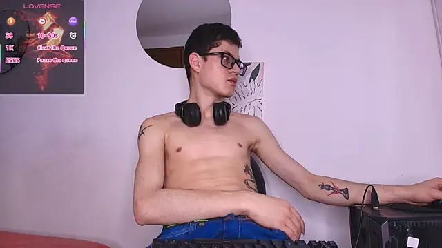 wolfandsky online show from March 3, 2026, 11:50 am