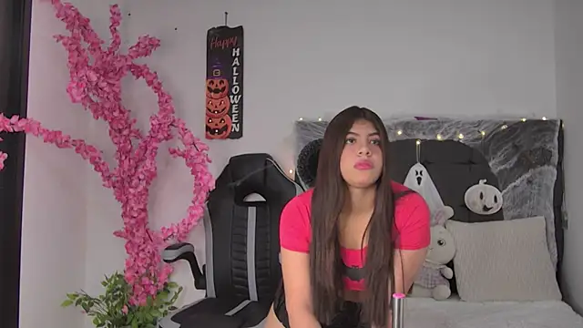 AmandaBrooks 18 online show from October 6, 2025, 3:29 am