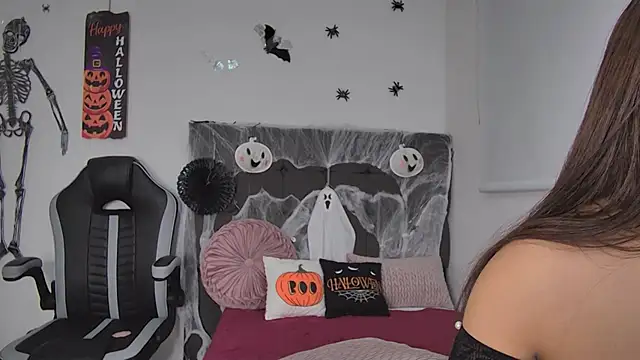 AmandaBrooks 18 online show from October 15, 2025, 1:26 am