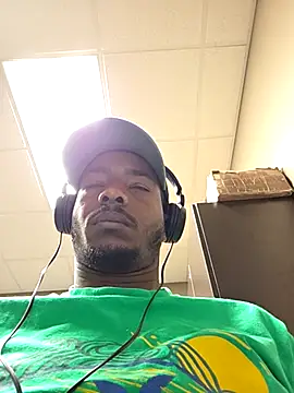 Perritoartemiza online show from April 15, 2026, 3:27 pm