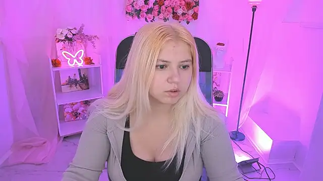 DiaAngell online show from November 13, 2025, 7:29 pm