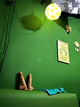 ilonna2025 online show from October 25, 2025, 11:27 pm