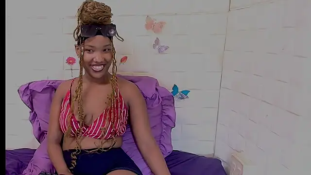 EroticSexyPrada online show from February 13, 2026, 9:04 pm