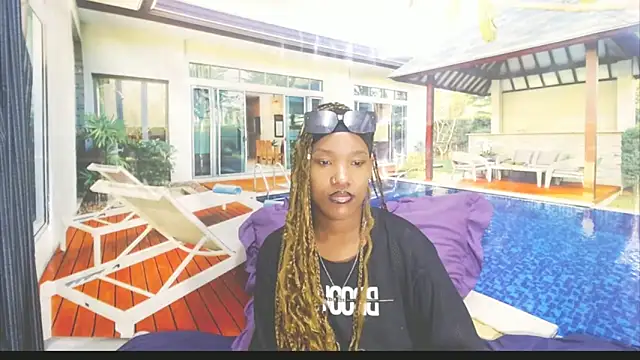 EroticSexyPrada online show from February 26, 2026, 6:24 am