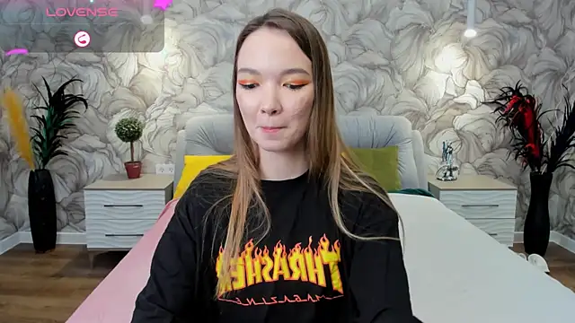 SusannJohnson online show from March 10, 2025, 3:12 am