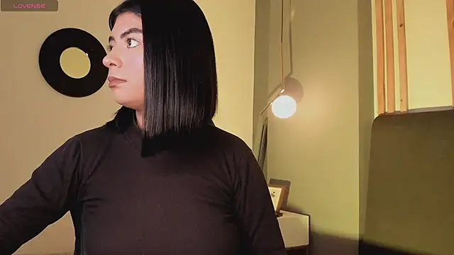 Tianna rossi online show from April 18, 2026, 6:05 am