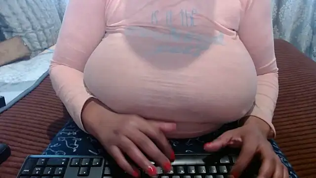 BUBBLYBUNNYxx online show from May 7, 2026, 5:11 am