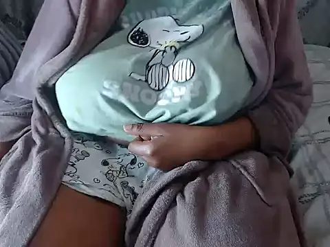 BUBBLYBUNNYxx online show from October 19, 2025, 6:21 pm