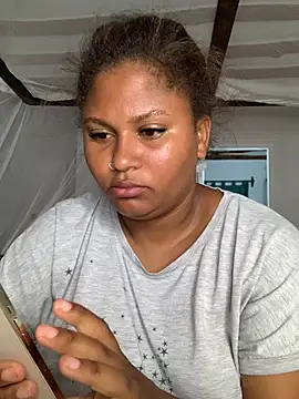 Snapshot of madell chatting on March 6, 2025, 3:13 am madell online show from March 6, 2025, 3:13 am