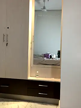 Snapshot of madell chatting on November 12, 2025, 2:59 am madell online show from November 12, 2025, 2:59 am